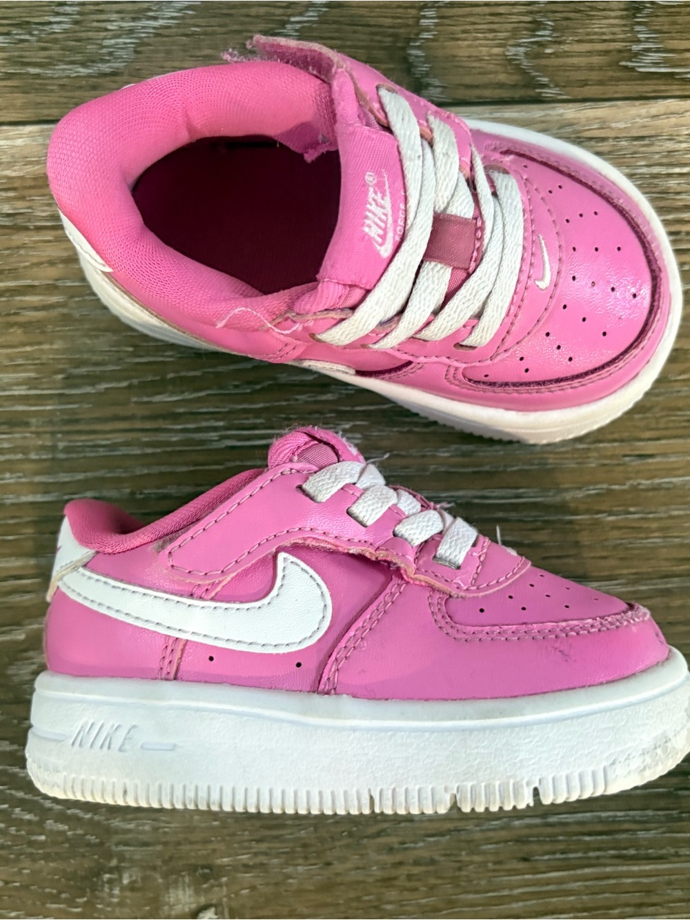 Nike Pink and White Kids Low-Top Sneakers Air Force 1 easy on 5C